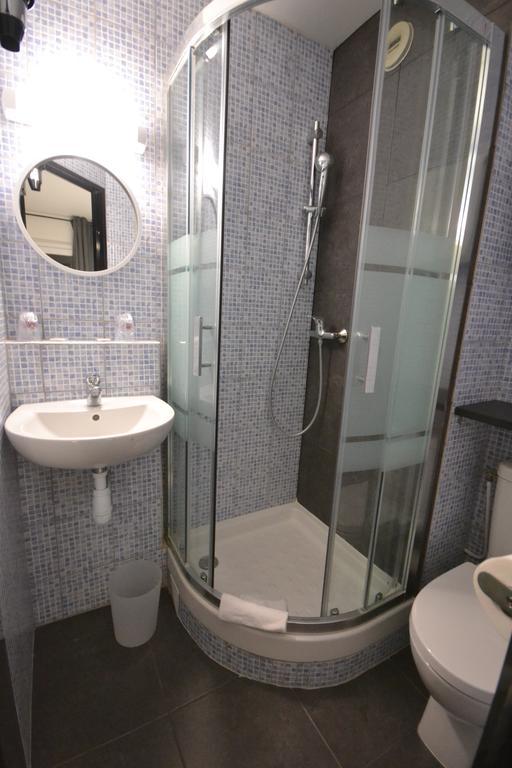Brit Hotel - Montsoult La Croix Verte Baillet-en-France Номер фото