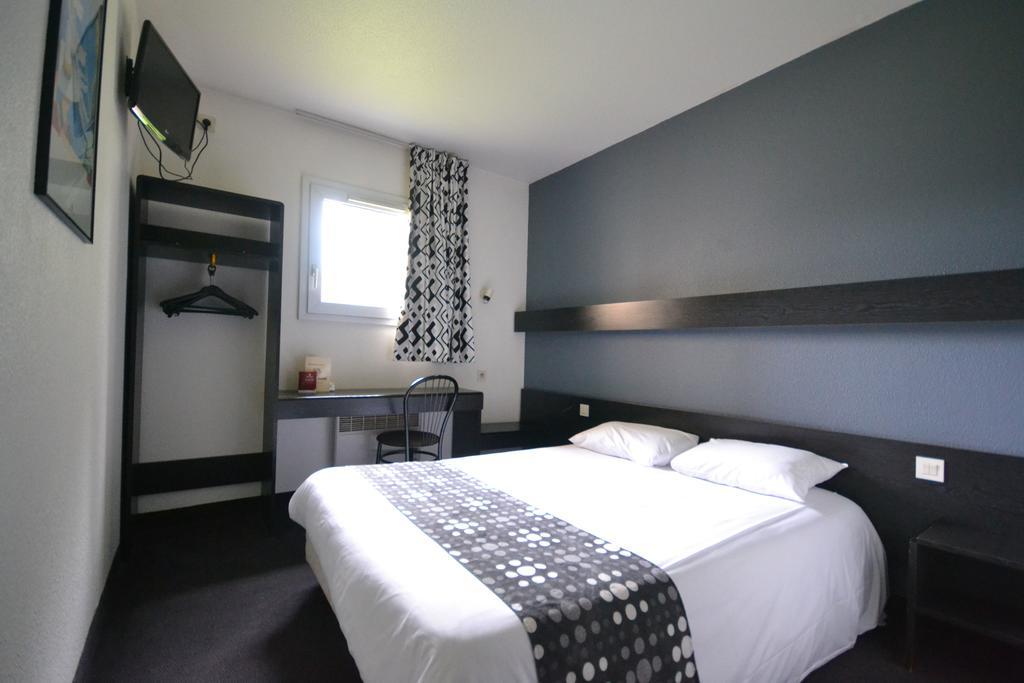 Brit Hotel - Montsoult La Croix Verte Baillet-en-France Экстерьер фото